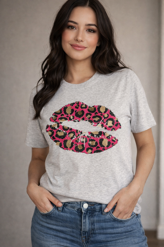 Leopard Lips Graphic Tee 💋🐆