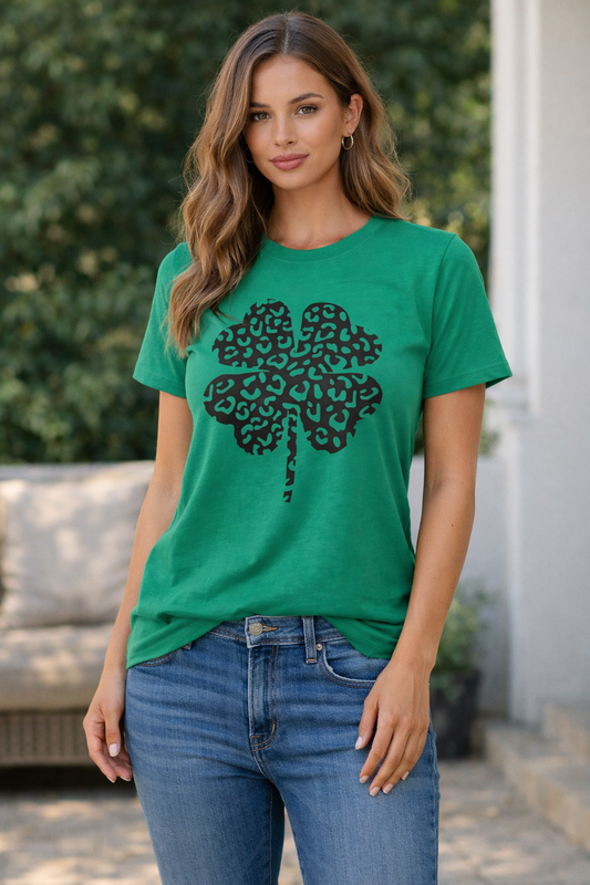 🍀 Leopard Shamrock Tee – Lucky in Style 🍀